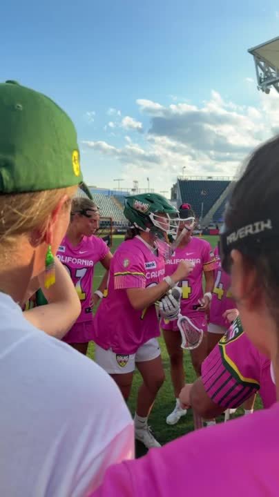 Taylor Moreno gives the Palms some motivation going into the final minutes of the 3rd Quarter